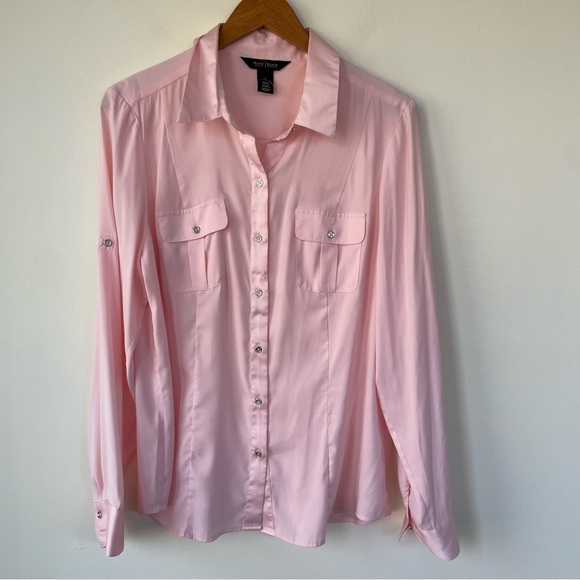 White House Black Market Long Sleeve Satin Shirt in Light Pink 14 Button Up - Picture 2 of 11